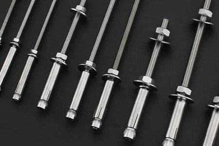 超長螺栓連接時是否需要特殊工具？扳手不可少！